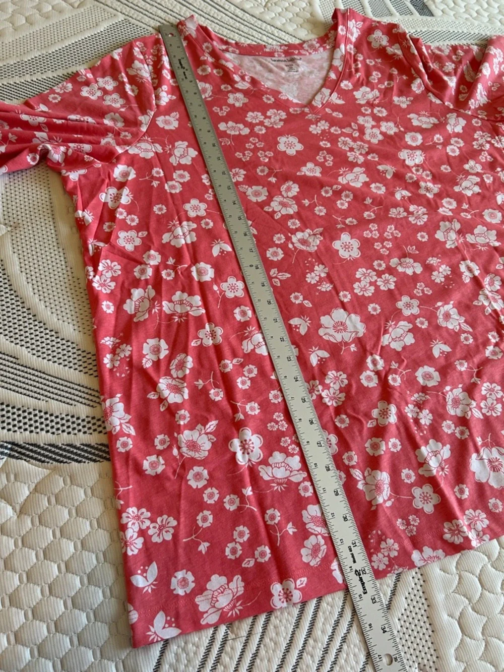 NWOT Woman Within Coral and White Floral Scoop Neck 3/4 Sleeve Top 3X - Picture 5 of 8